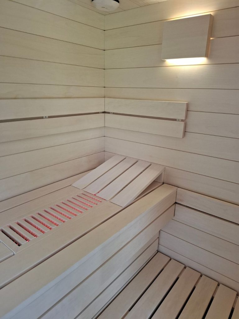 Hibridna zunanja savna Premium Savne Štrus 7