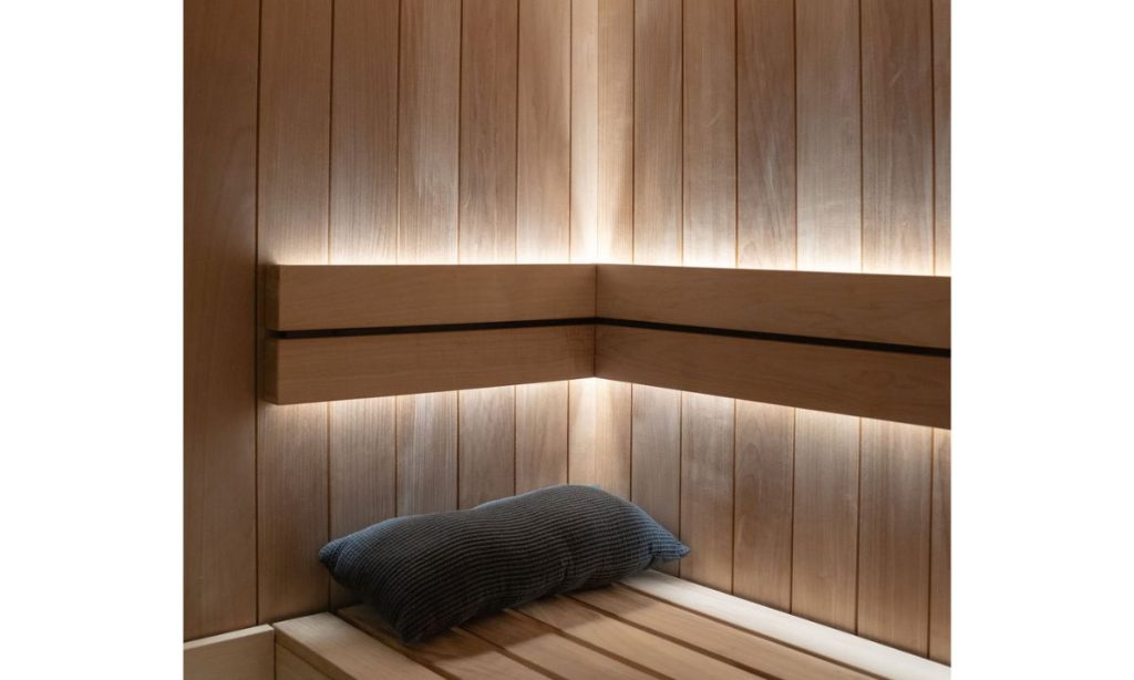 Linijska ambientalna osvetlitev - Savne Štrus 9